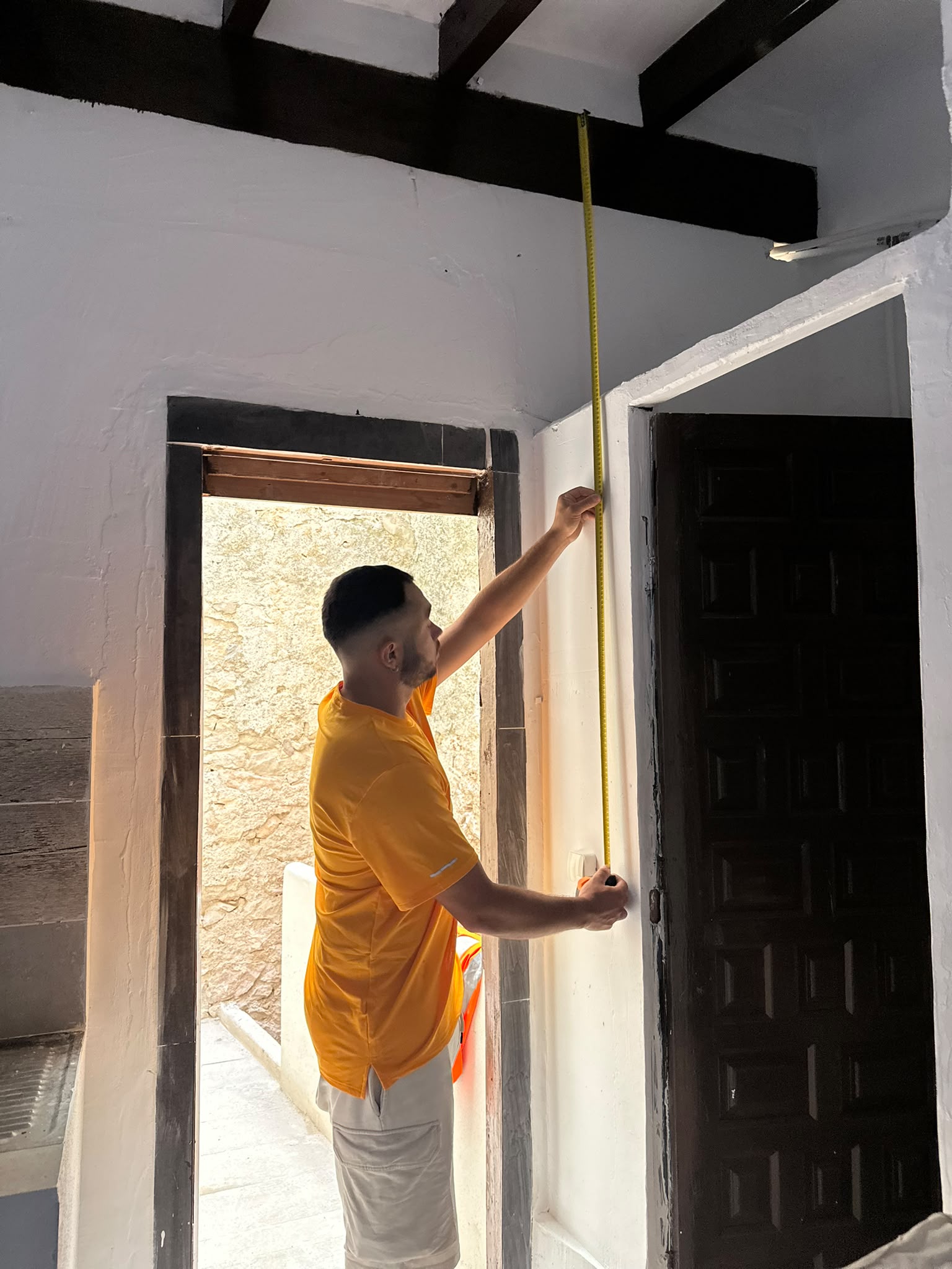 Measuring and preparing an installation during renovation work